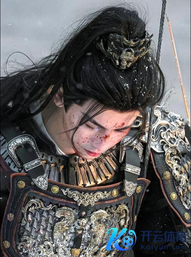 逐玉：反向入侵短剧 暖光滤镜翻车